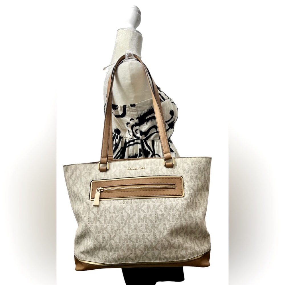 GUC Michael Kors Jet Set Large Logo Tote